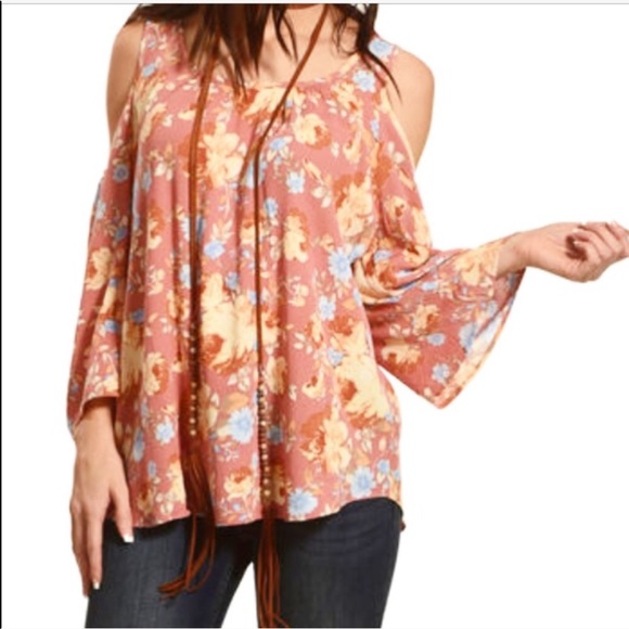 IVORY LOVE PEACH FLORAL COLD SHOULDER TOP - Picture 5 of 7